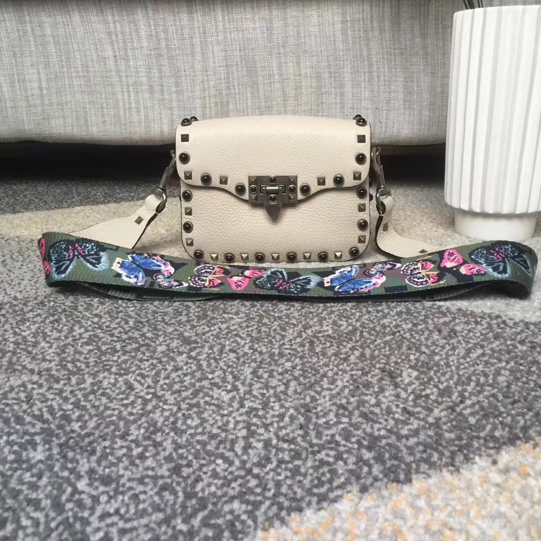 17112709��ɫ�ڿ�